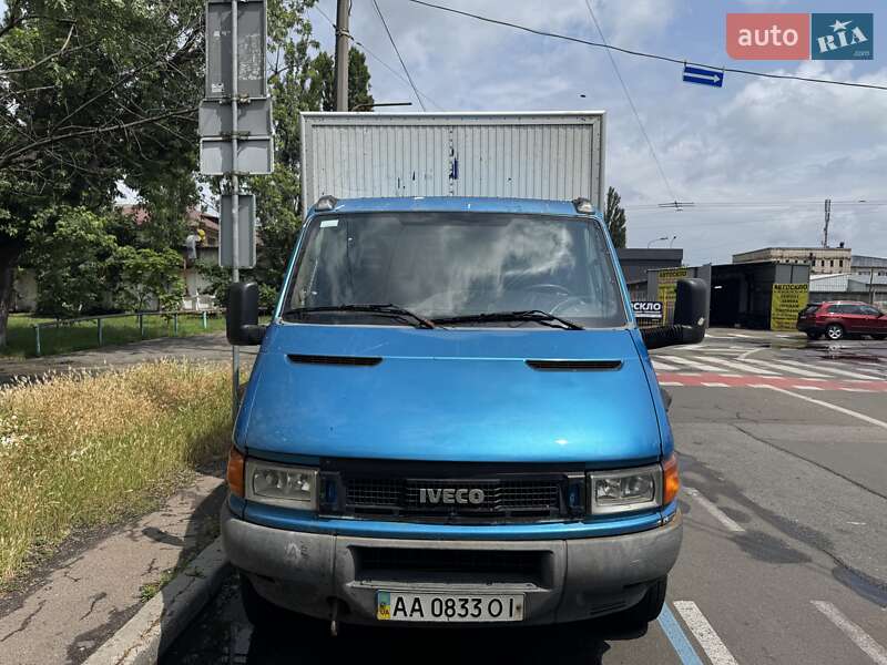 Вантажний фургон Iveco Daily 2003 в Києві