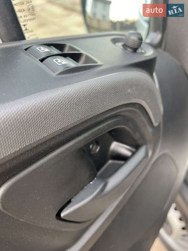 Вантажний фургон Iveco Daily 2022 в Чернівцях фото 21 Вантажний фургон Iveco Daily 2022 в Чернівцях