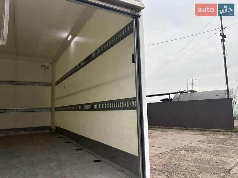 Вантажний фургон Iveco Daily 2018 в Нововолинську