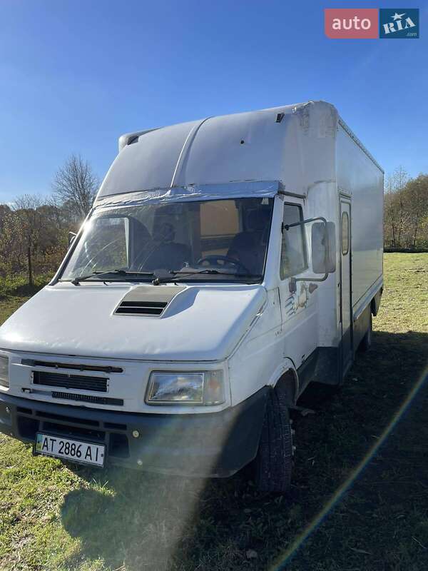 Грузопассажирский фургон Iveco Daily 2000 в Львове