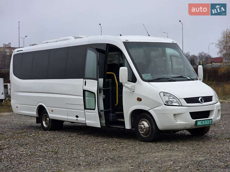 Микроавтобус Iveco Daily 2010 в Тернополе