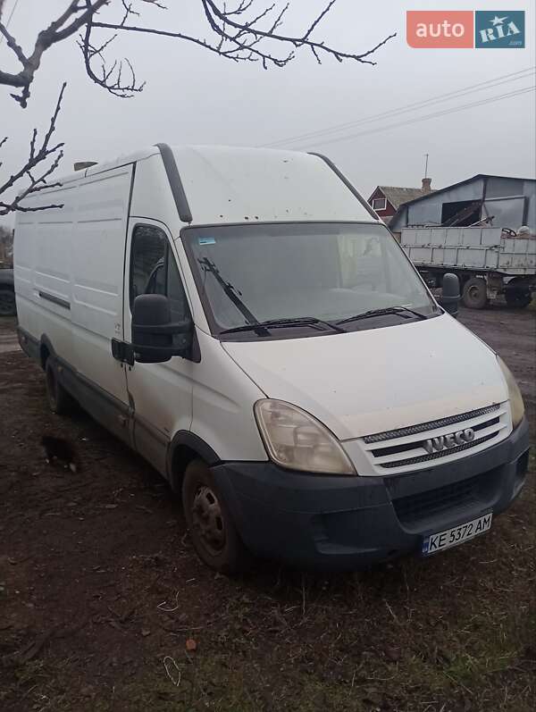 Вантажний фургон Iveco Daily 2009 в Дніпрі