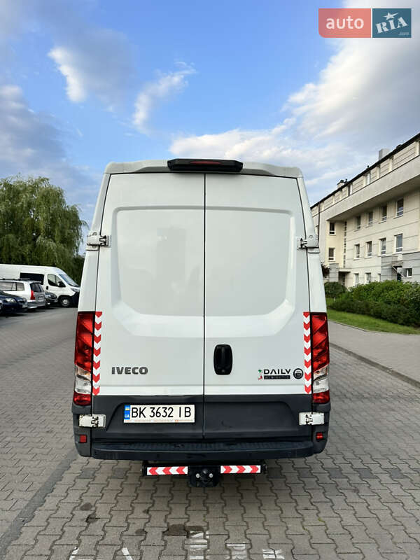 Грузовой фургон Iveco Daily 2018 в Киеве