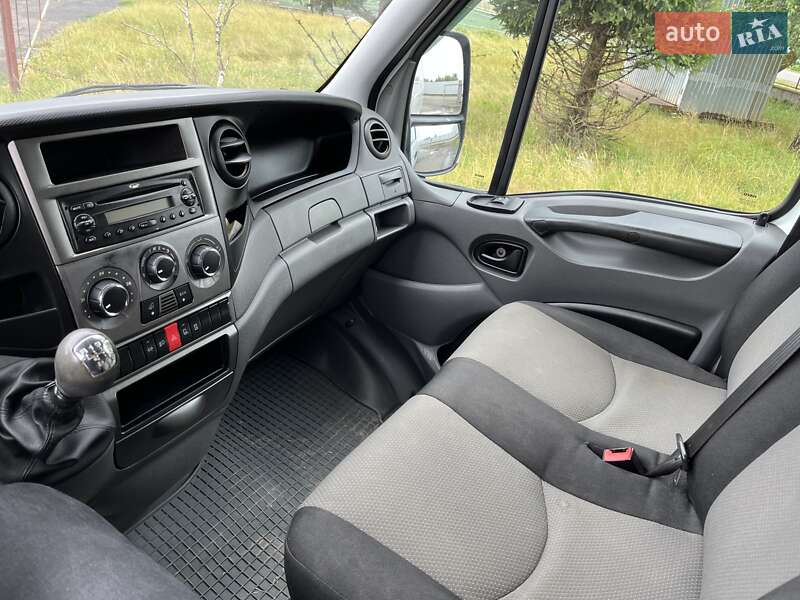 Микроавтобус грузовой (до 3,5т) Iveco Daily 2012 в Мукачево