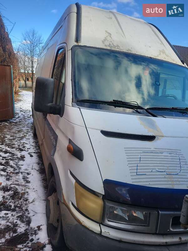 Грузовой фургон Iveco Daily 2002 в Ивано-Франковске