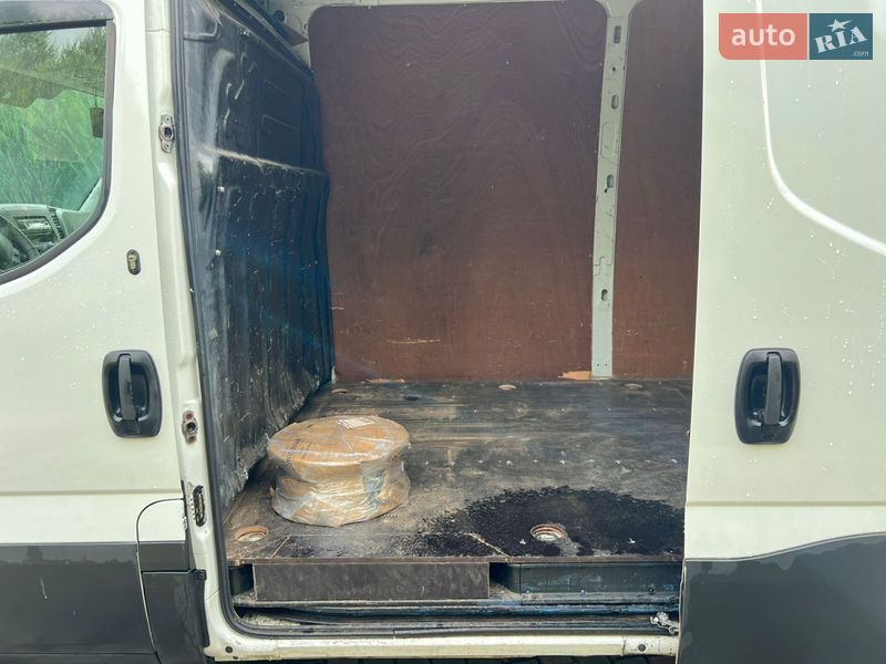 Вантажний фургон Iveco Daily 2015 в Самборі