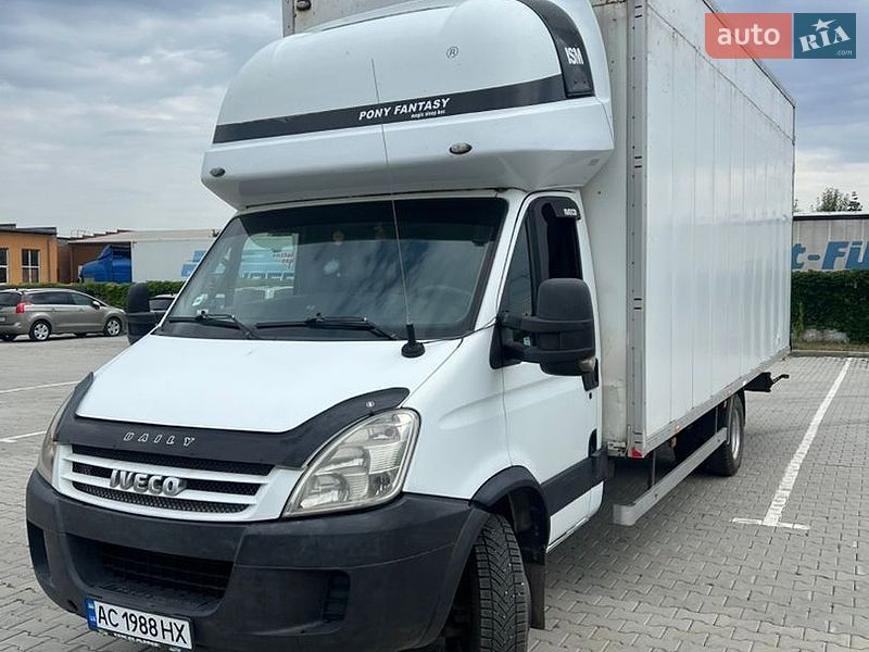 Грузовой фургон Iveco Daily 2008 в Нововолынске