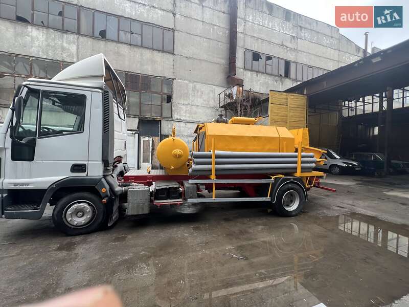 Бетононасос Iveco EuroCargo 2004 в 