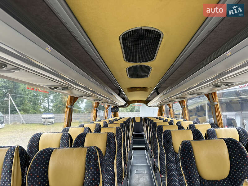 Туристичний / Міжміський автобус Iveco EuroCargo 2009 в Чернівцях