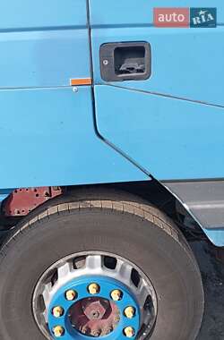 Тягач Iveco EuroTech 1999 в 