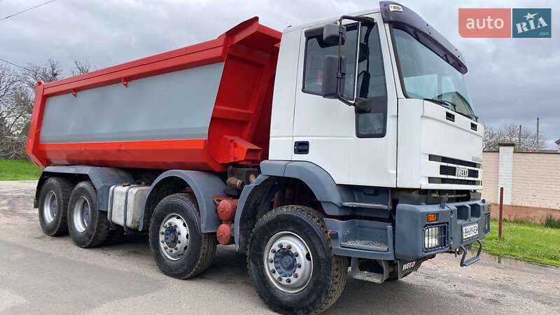 Самосвал Iveco EuroTrakker 2004 в Одессе
