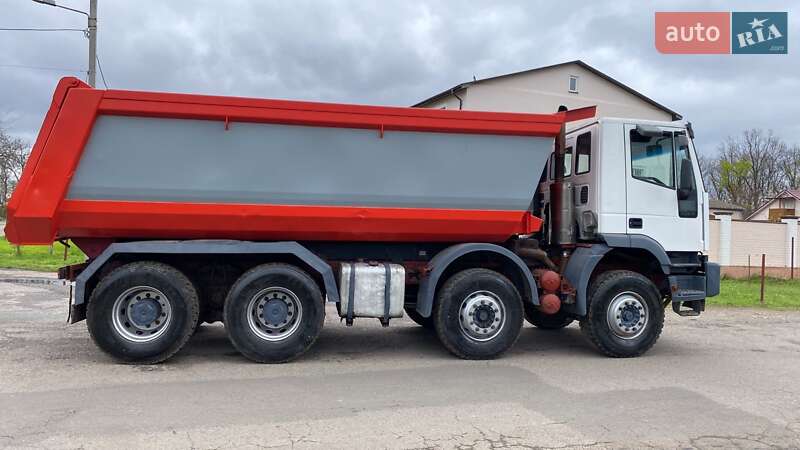 Самосвал Iveco EuroTrakker 2004 в Одессе