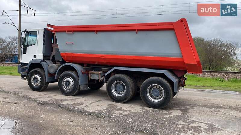 Самосвал Iveco EuroTrakker 2004 в Одессе