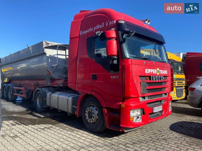 Тягач Iveco Magirus 2007 в Ровно