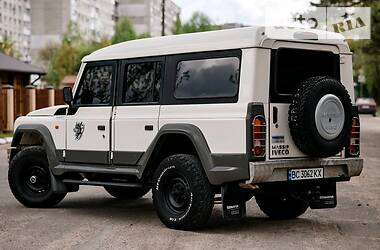 Позашляховик / Кросовер Iveco Massif 2010 в 