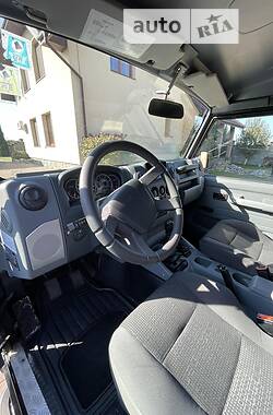 Внедорожник / Кроссовер Iveco Massif 2009 в 