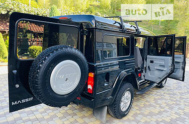 Позашляховик / Кросовер Iveco Massif 2009 в 