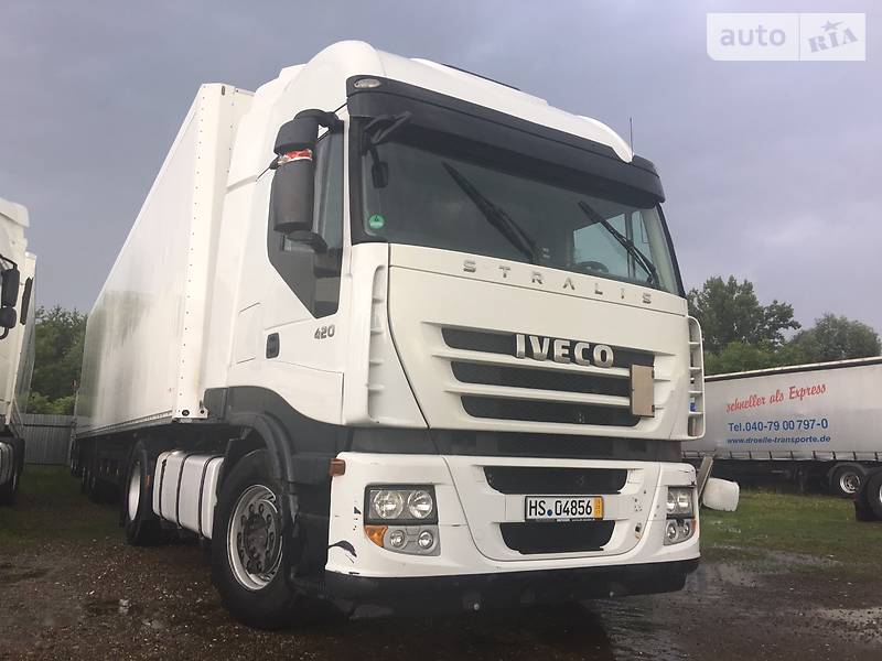 Тягач Iveco Stralis 2008 в Черновцах