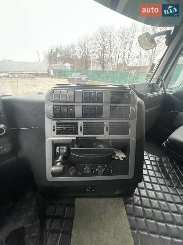Контейнеровоз Iveco Stralis 2010 в Львові