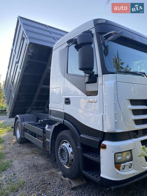 Самосвал Iveco Stralis 2009 в Новоархангельске