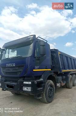 Самосвал Iveco Trakker 2019 в Черновцах