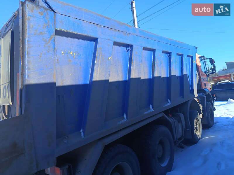 Самосвал Iveco Trakker 2008 в Киеве