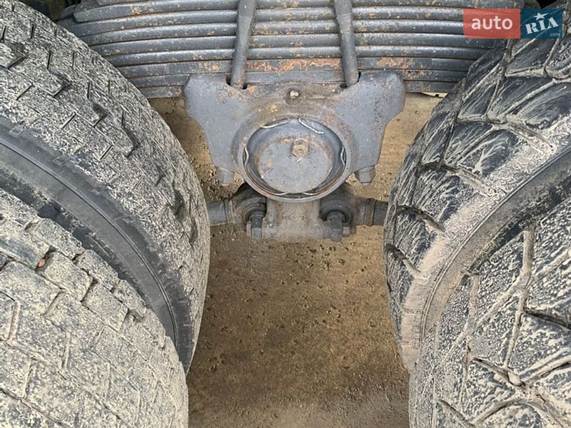 Самосвал Iveco Trakker 2008 в Луцке