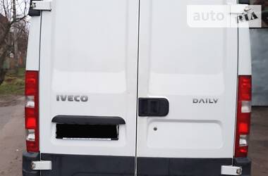 Вантажний фургон Iveco TurboDaily груз. 2012 в Чернігові