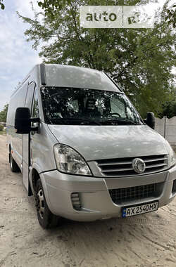 Микроавтобус Iveco TurboDaily пасс. 2010 в Краснограде