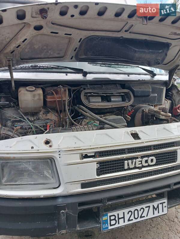 Микроавтобус Iveco TurboDaily 1998 в Килии фото 9 Микроавтобус Iveco TurboDaily 1998 в Килии