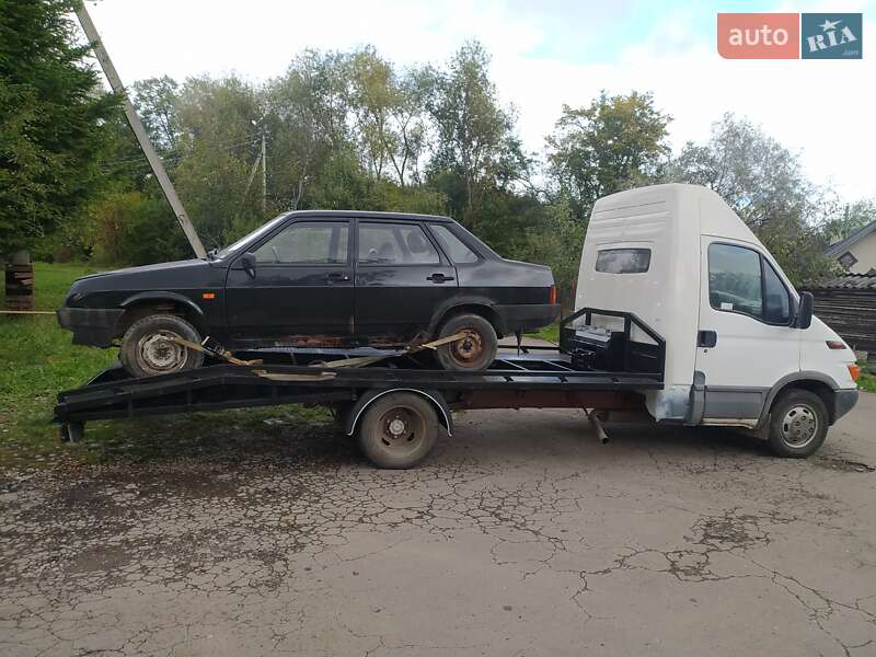 Автовоз Iveco TurboDaily 2001 в Калуші