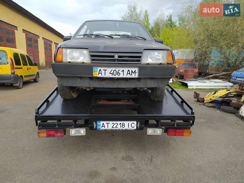 Автовоз Iveco TurboDaily 2001 в Калуші