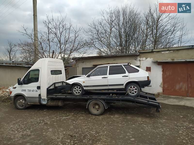 Автовоз Iveco TurboDaily 2001 в Калуші