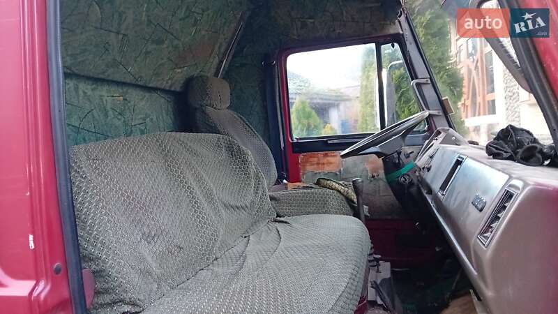 Грузовой фургон Iveco TurboZeta 1992 в Шировцах