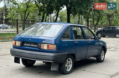 Хэтчбек ИЖ 2126 Ода 2002 в 