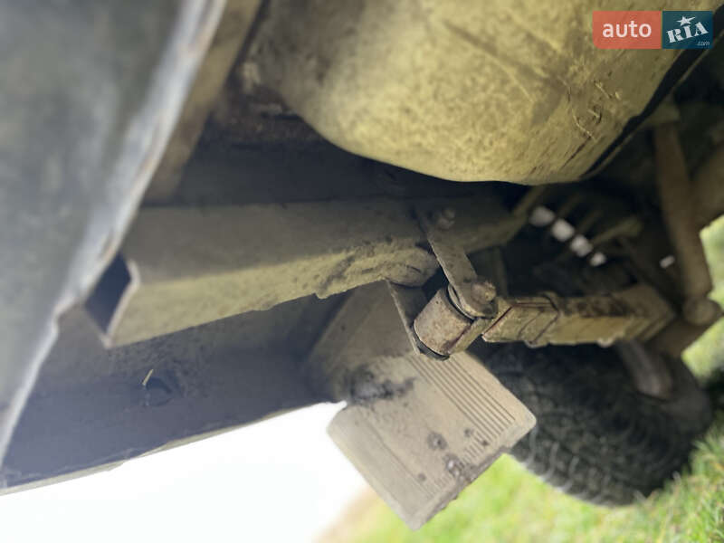 Пикап ИЖ 2715 1991 в Тростянце