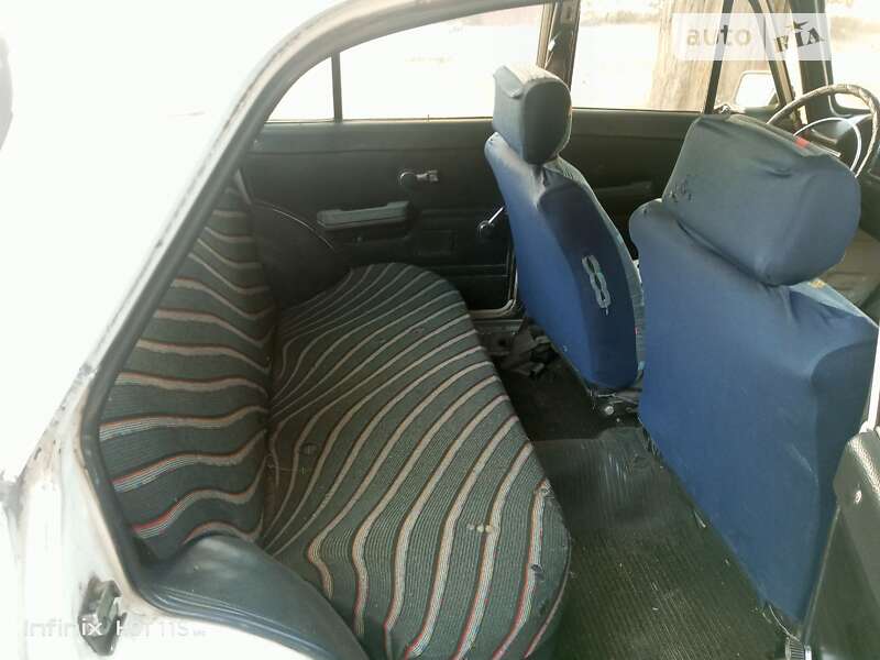 Седан ИЖ 412 ИЭ 1982 в Чернігові