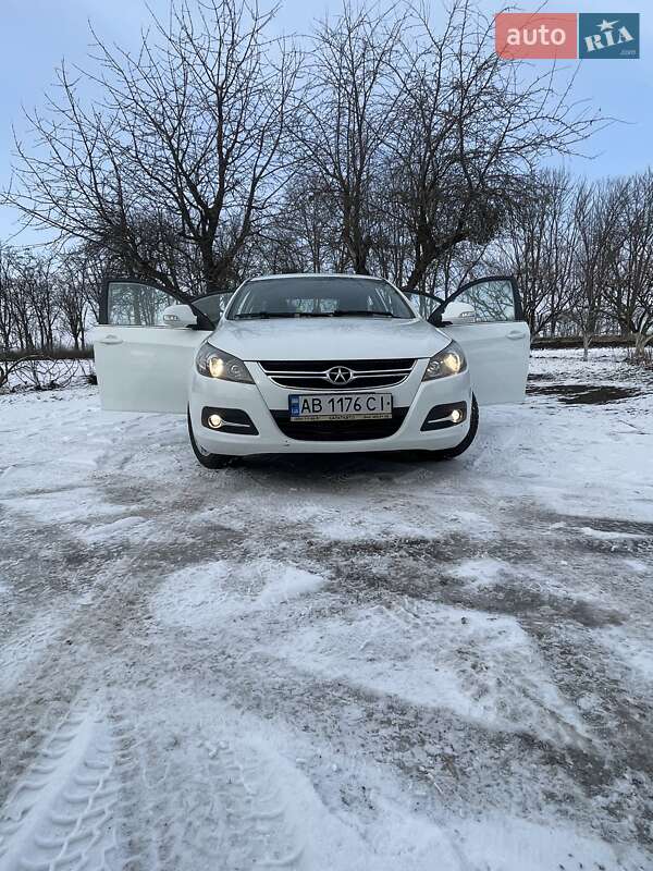 Седан JAC J5 2014 в Бердичеве фото 3 Седан JAC J5 2014 в Бердичеве