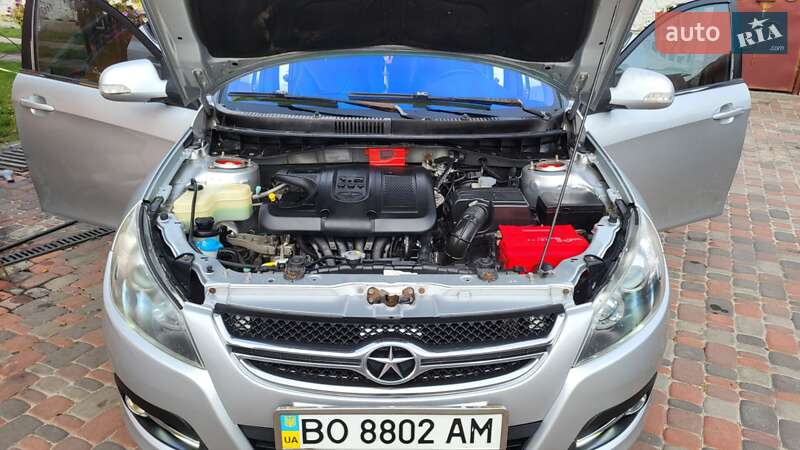 Седан JAC J5 2013 в Кременці