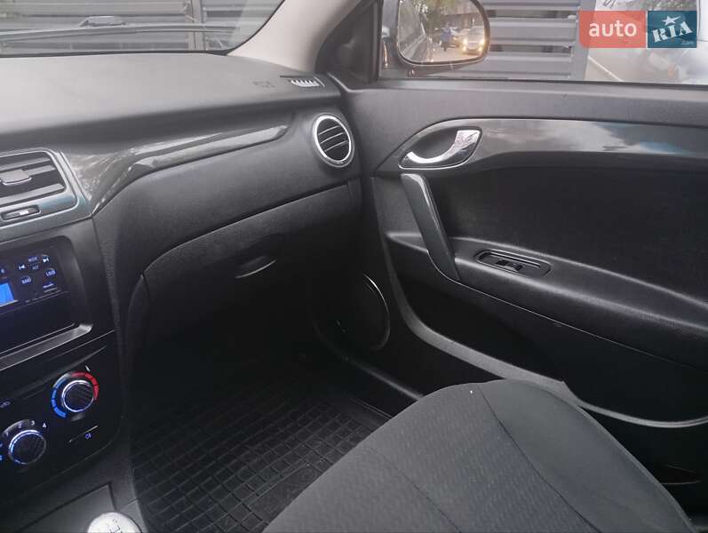 Седан JAC J5 2014 в Киеве фото 2 Седан JAC J5 2014 в Киеве