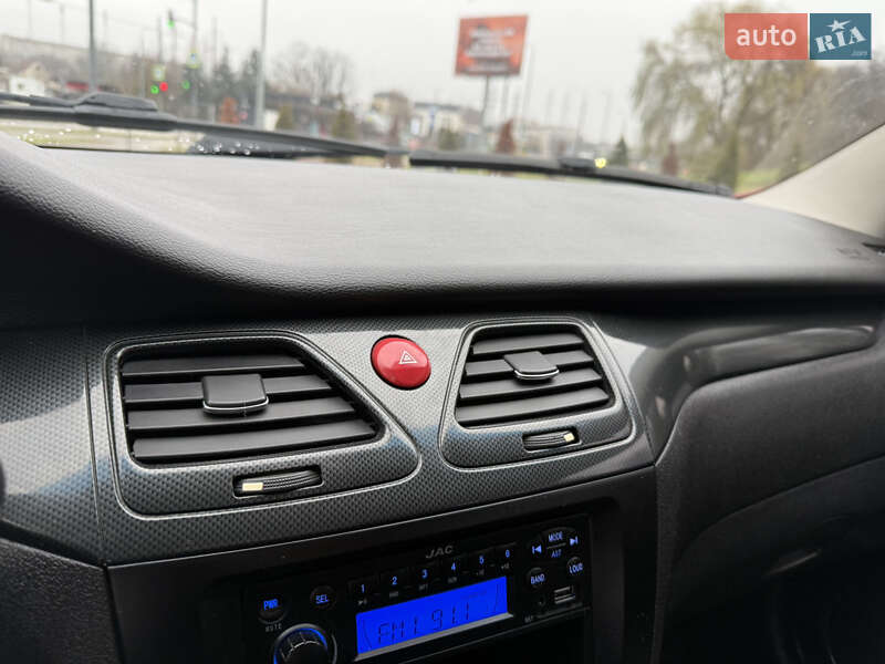 Седан JAC J5 2014 в Львові