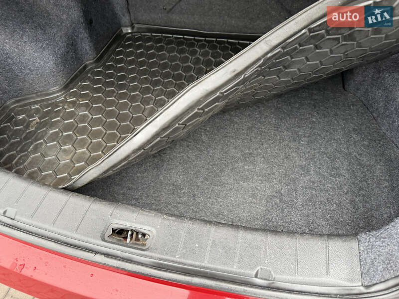 Седан JAC J5 2014 в Львові