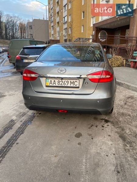 Седан JAC J5 2013 в Вышгороде