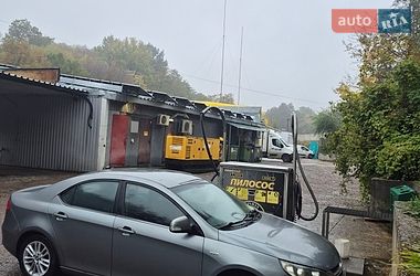 Седан JAC J5 2014 в Вишневом
