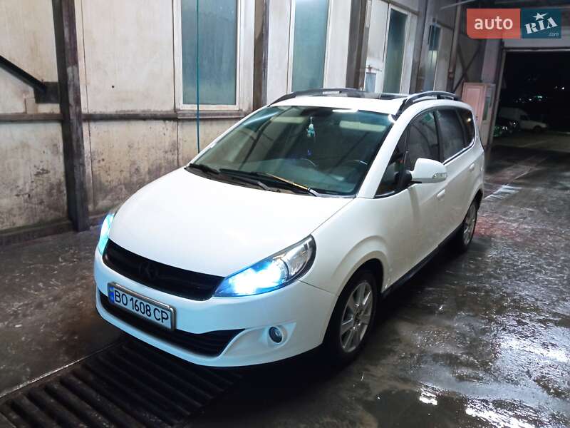 Минивэн JAC J6 2015 в Тернополе