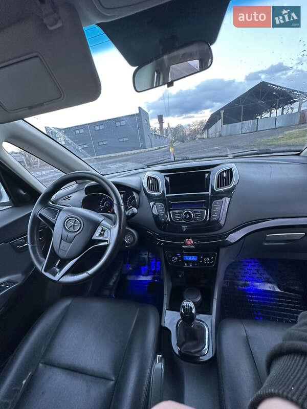 Мінівен JAC J6 2016 в Маневичах