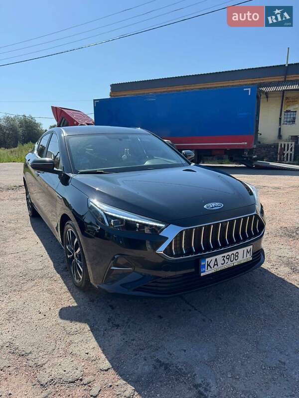 Седан JAC J7 2021 в Овруче
