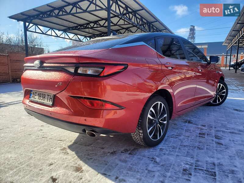 Лифтбек JAC J7 2021 в Кривом Роге