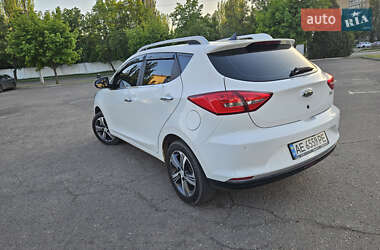 Позашляховик / Кросовер JAC JS2 2021 в 
