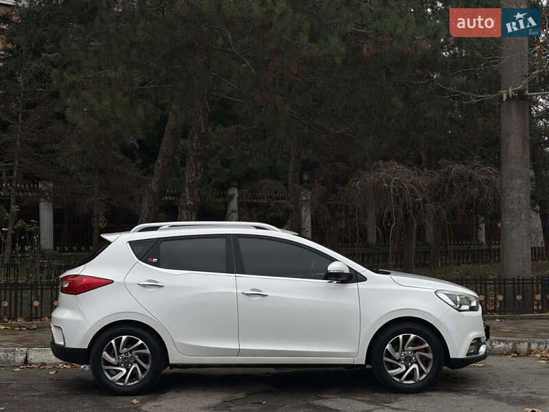 Хэтчбек JAC S2 2017 в Николаеве